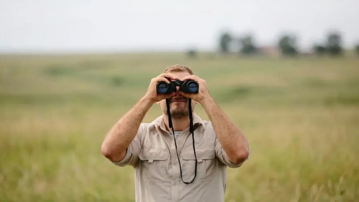 Best Binoculars With Camera 2026: Top 10 Picks & Buying Guide