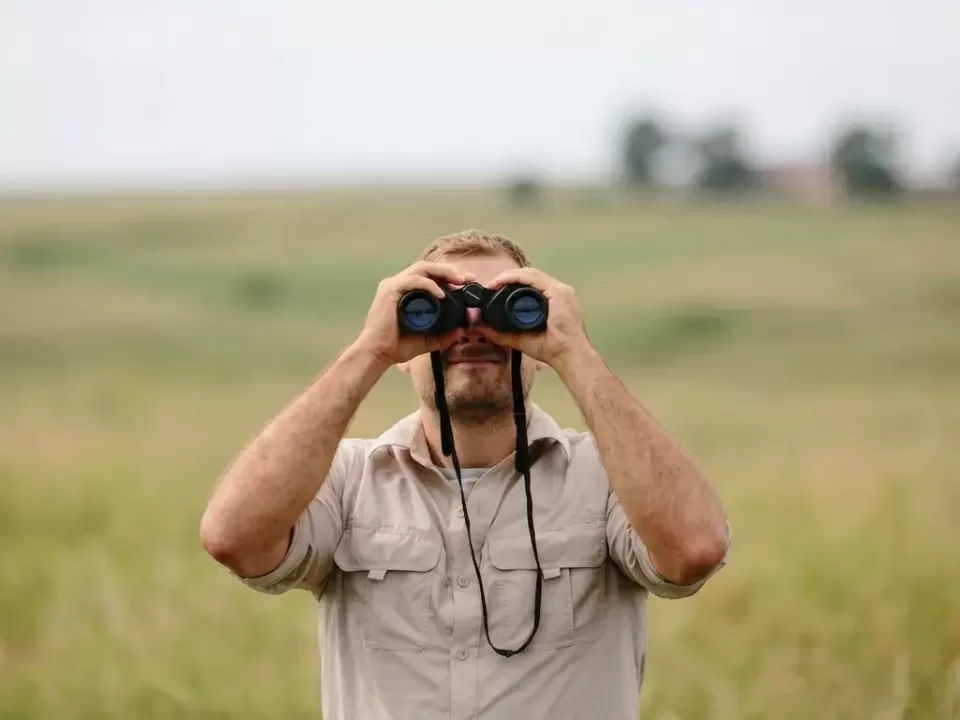 Best Binoculars With Camera 2026: Top 10 Picks & Buying Guide