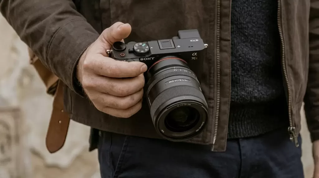 Sony A7CR compact 61MP full-frame mirrorless camera